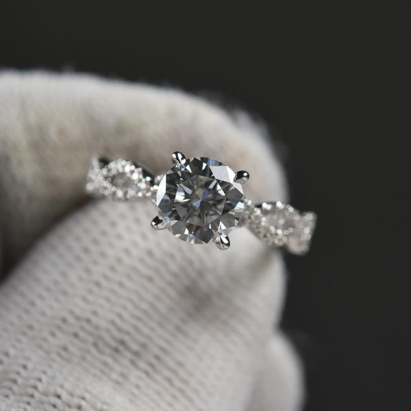 Forever One White Gold Moissanite Ring Au750 Metal Stamp Customization