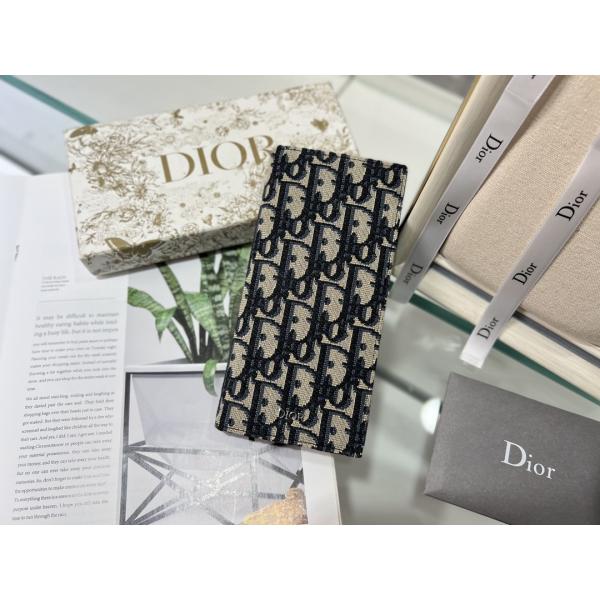 Embossed Vertical CD Christian Dior Mens Wallet Diamond Zippered