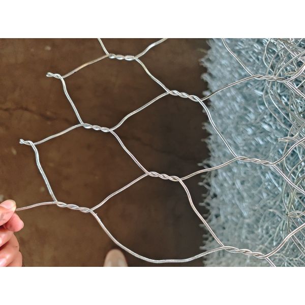 Economical Galvanized/PVC Coated 100mmx120mm Hexagonal Woven Gabion Basket For Landscaping