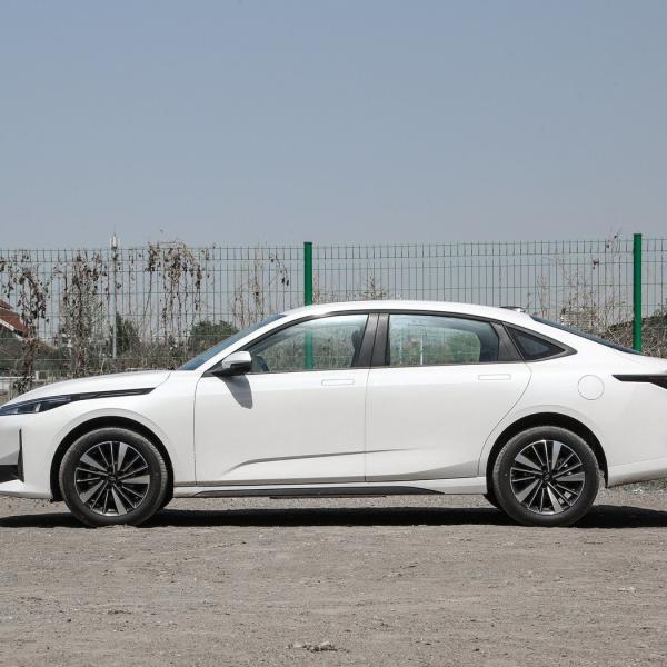Qiyuan A06 Hotsales Hybrid Cars with Mgnt Certification and Hydraulic Braking System