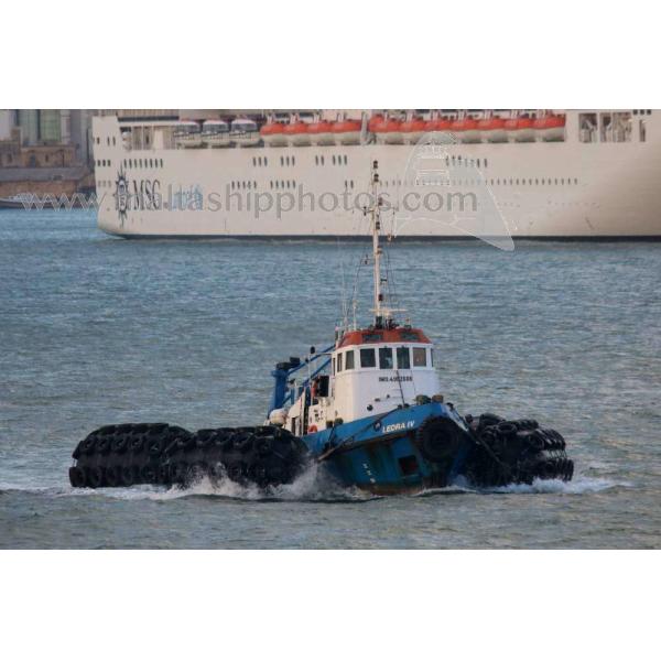 1.7*3m Standard Deflatable Pneumatic Rubber Fender White Tyres For Boat And Ship