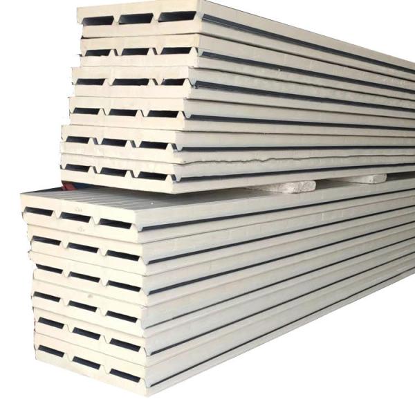 Material de superfície de aço galvanizado Painéis de sanduíche de PU para isolamento térmico de salas frias