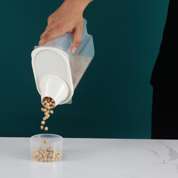 Plastic Rectangular Cereal Storage Tank For Kitchen Transparent Sealed
