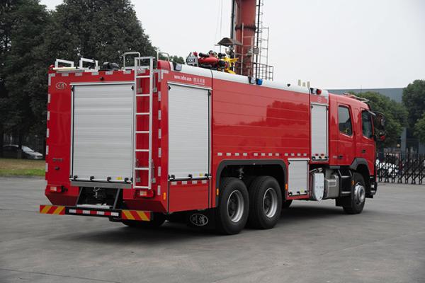 Volve Heavy Duty Foam Fire Fighting Truck with Double Row Cabin