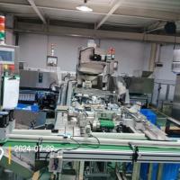 Machine d'emballage avancée pour un comptage et un scellement précis