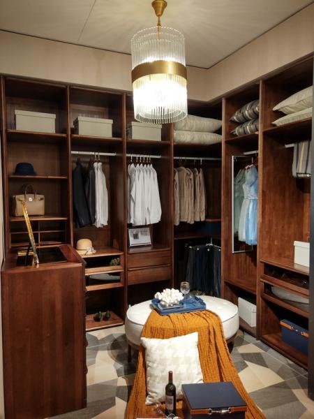 Custom Furniture Walnut wood Built Walk in Wardrobe Closet with Cloth display racks and Storage Cabinets