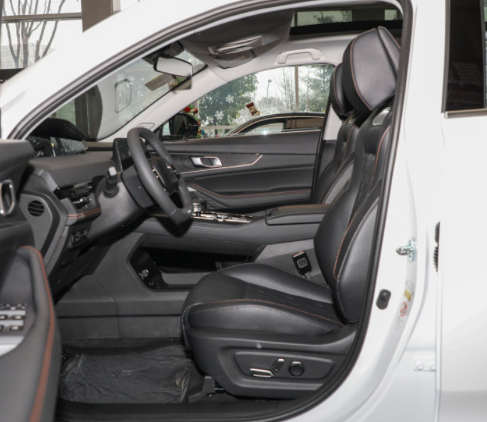 Средний размер 2023 Changan UNI-K умный электрический IDD 1.5T 135km Zhiku PHEV SUV