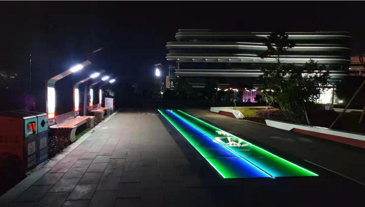 135W Monocrystalline Anti-Slip Tempered Glass Solar Floor Tile with 25-Year Output Warranty
