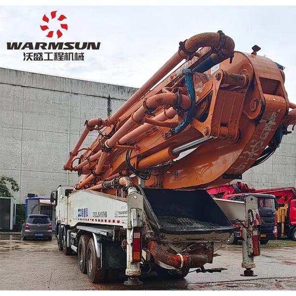 2014 Pompes à béton d'occasion avec châssis Mercedes pour Zoomlion 52m Capacité dans les travaux miniers et de construction de l'énergie