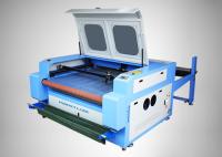 Automatic LCD Touch CO2 Laser Cutting Machine For Fabric / Garment
