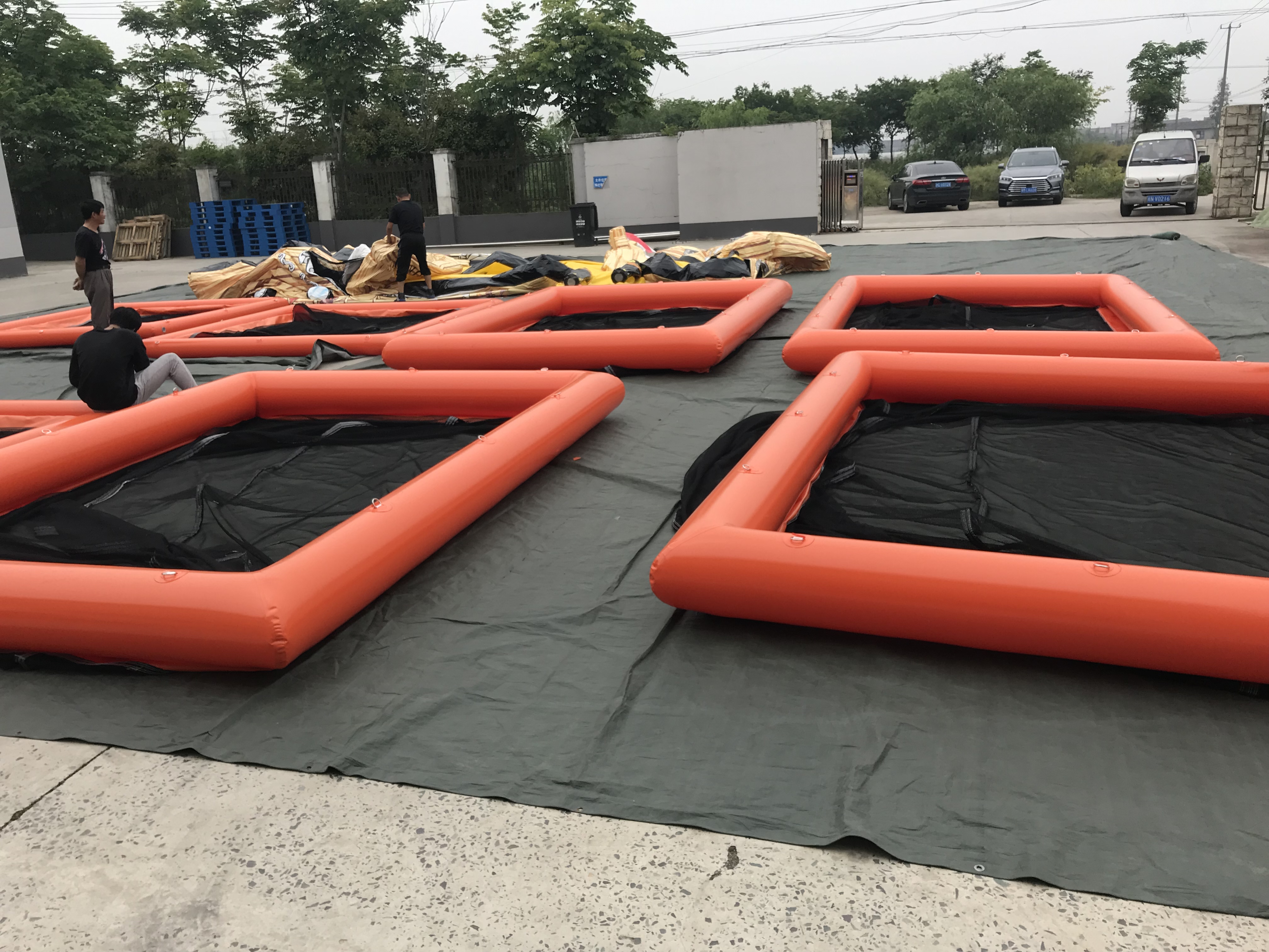 Portable Inflatable Floating Ocean Sea Yacht Swimming Pool With Anti Jellyfish Net Boat Yacht Enclosure Sea Pool