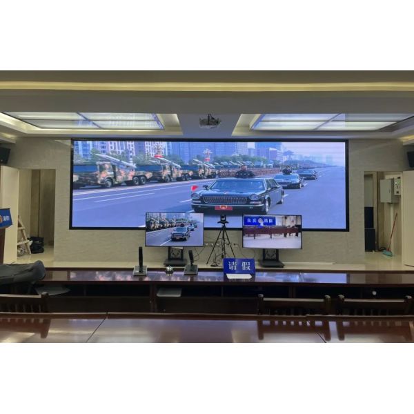 100000 Hours Life Span Narrow Pixel Pitch LED Display with 640000 Pixels and 600-800nits Brightness for Broadcasting Studios