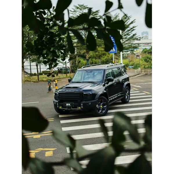 2024 Chery Jetour Traveler SUV Interior oscuro Turbo Motor AWD Drive Caballero Negro Coche modificado para diversión y viajes fuera de carretera