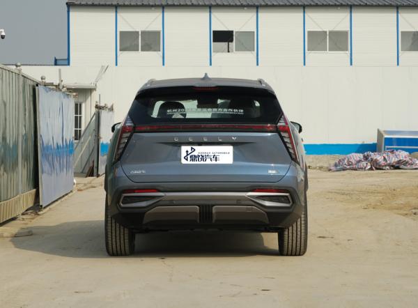 Confortável Grande Espaço Geely Auto Boyue L 1.5T Combustível a gasolina Carro a gás