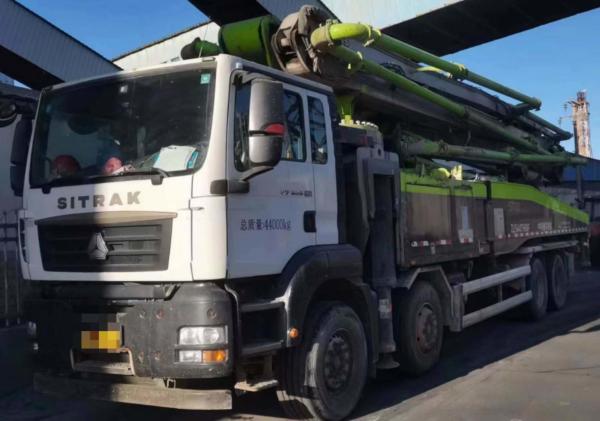 Pompes à béton vert semi-sec de type 56 mètres en bon état pour Zoomlion 2020