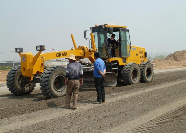 Electrically Controlled Motor Grader Machine , 15.4Tons Operating Weight Land Leveling Machine