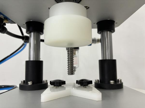 Semi Automatic Bottle Capping Machine Pneumatic