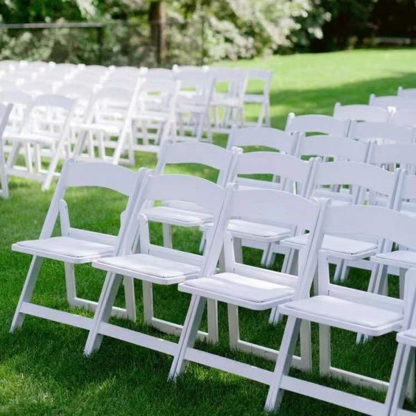 Elegant Design Modern Padded Wimbledon White Dining Banquet Chairs for Living Room