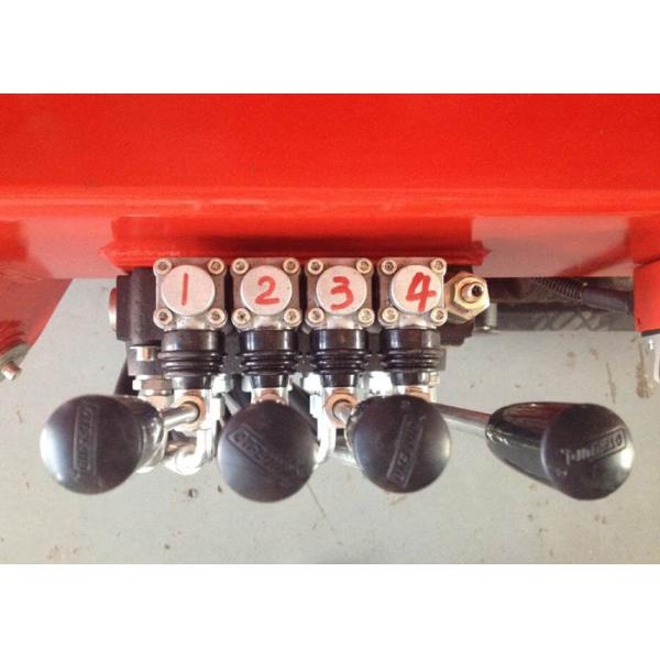 Wired Remote Control Hydraulic Boom Lift , High Strength Steel Articulating Boom Lift