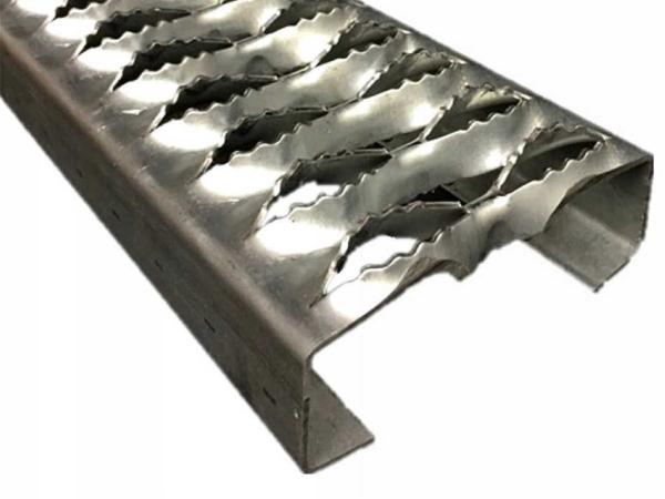 High Strength Non Slip Metal Plate Grip Strut Safety Grating Rust Resistance