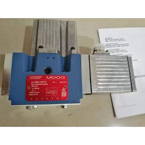 German Made Moog Servo Valve with 280 Bar Pressure Rating and Flange Mounting for Oil Usage