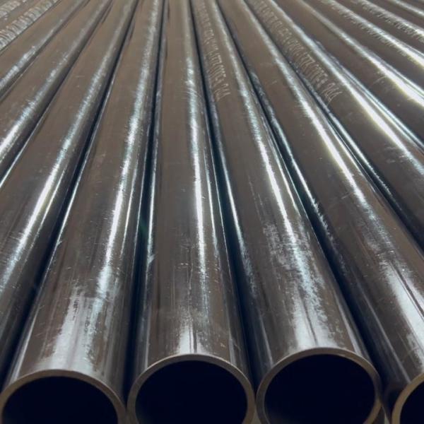 A519 4130 tuyaux de puits de pétrole, tuyaux en acier allié sans soudure pour les environnements de creusement les plus exigeants