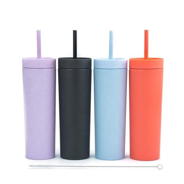 蓋とストロー付き16オンスプラスチックスキニータンブラー バルク4パック 断熱二重壁 BPAフリー マットアクリル 再利用可能パーティーカップ