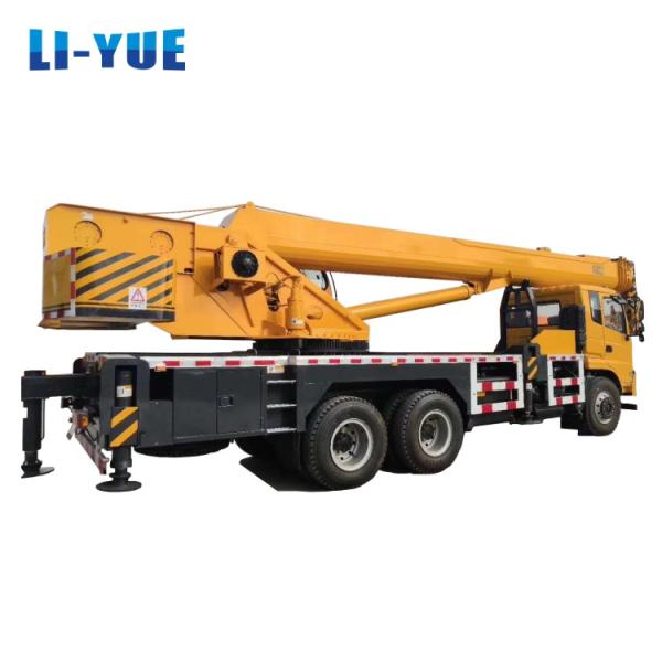 20 Ton Mini Hydraulic Truck Crane Dongfeng Chassis Rated Loading Capacity 20000kg
