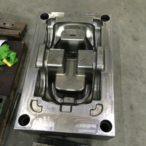 Съемки прессформы 500000 садка для рыбы ворот Pin H/R используя штемпелевать