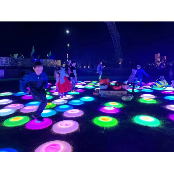 IP65 Waterproof LED Dance Floor Tile with 16 Color Changeable Lighting and 200KG Load Capacity for Interactive Play