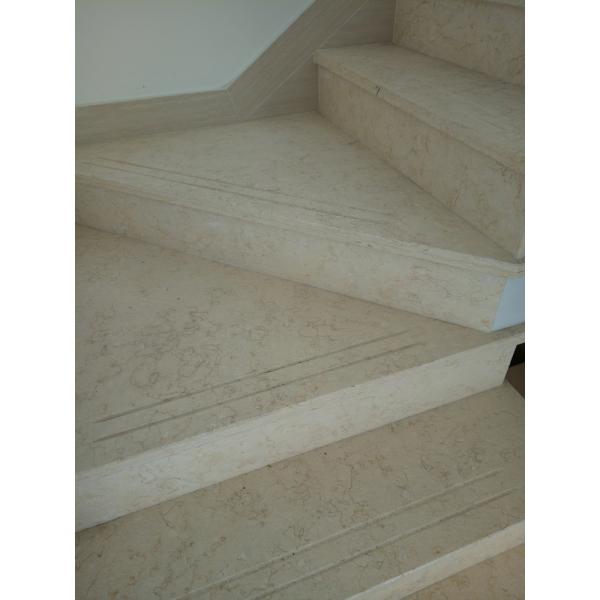 Light Yellow Natural Marble Tile Gold Beige 10mm / 12mm Thickness