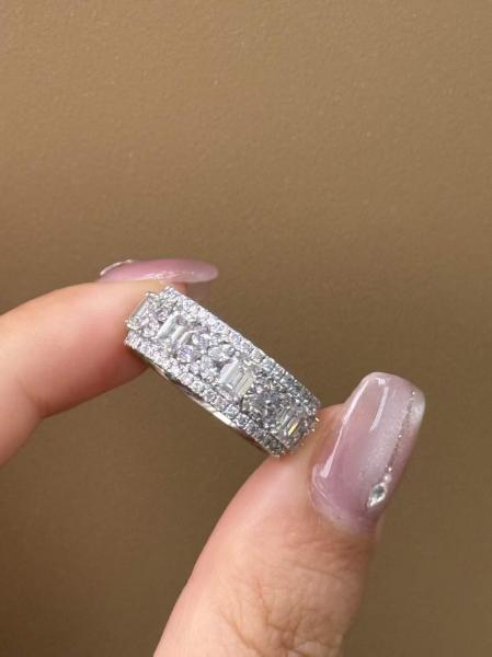 2.41ct DEF VS-VVS Lab Grown Diamond Platinum Ring US 8