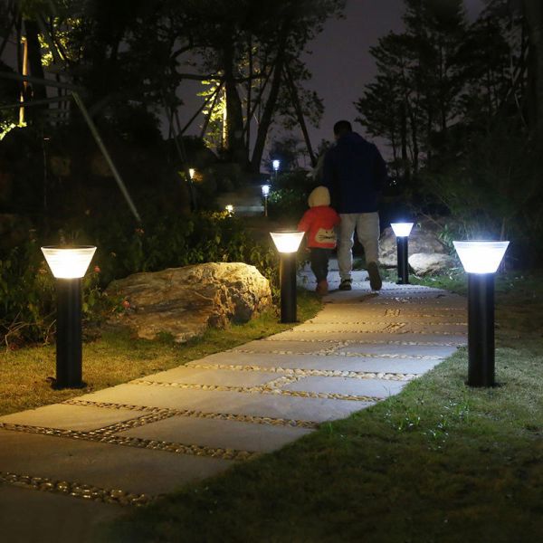 Minimalist Cylindrical Solar Garden Light with IP65 Waterproof for Parks