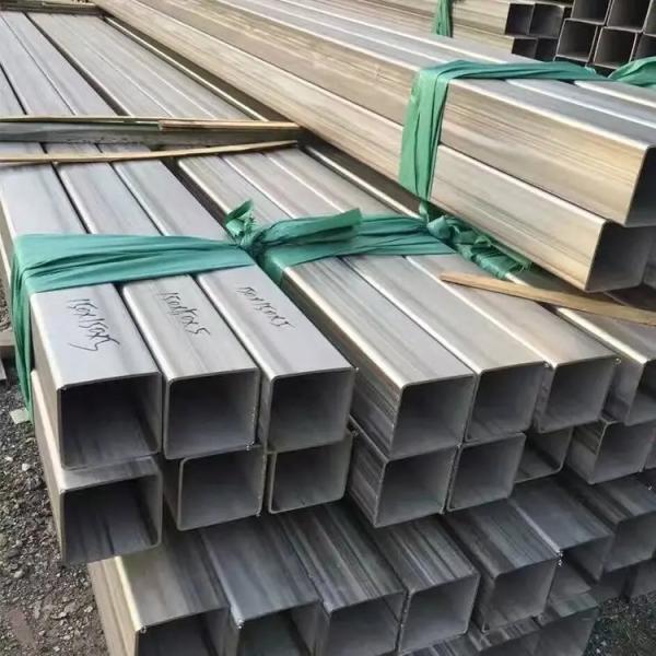 S235JR,S235JO,S235J2,SS330 SPHC Tubo de aço galvanizado quadrado de aço carbono