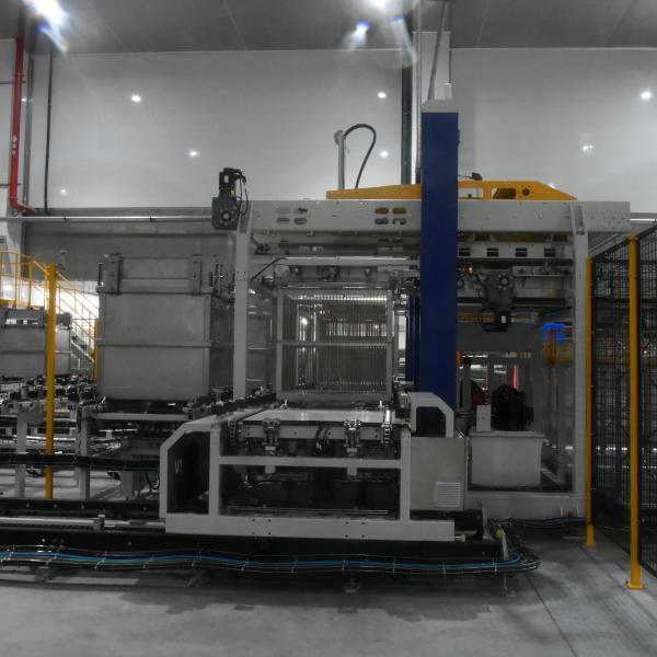 Automatic Juice Drinking Water Packing Machine Loading And Unloading Cage System