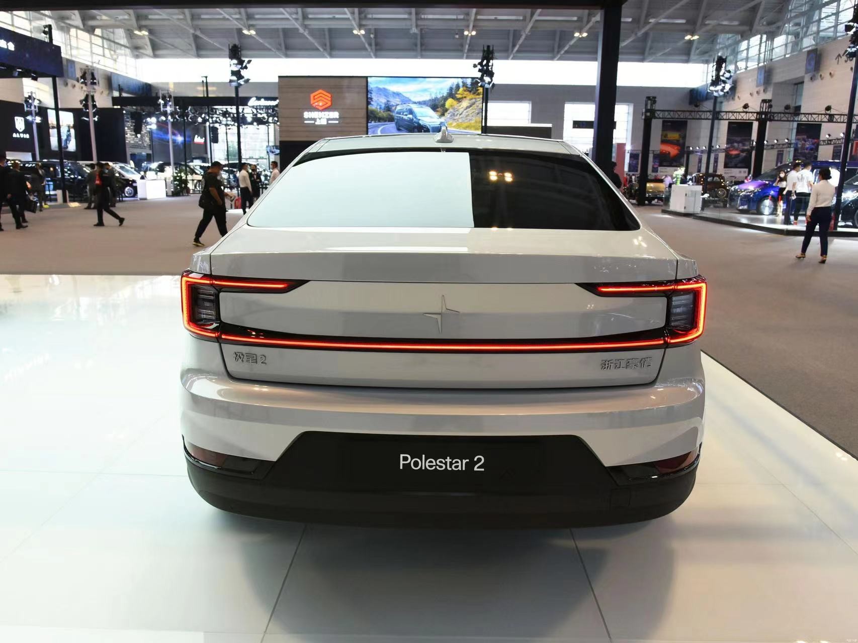Версия батареи двойного мотора 2021 Polestar 2 длинная компактирует хэтчбек 512km 78kwh EV