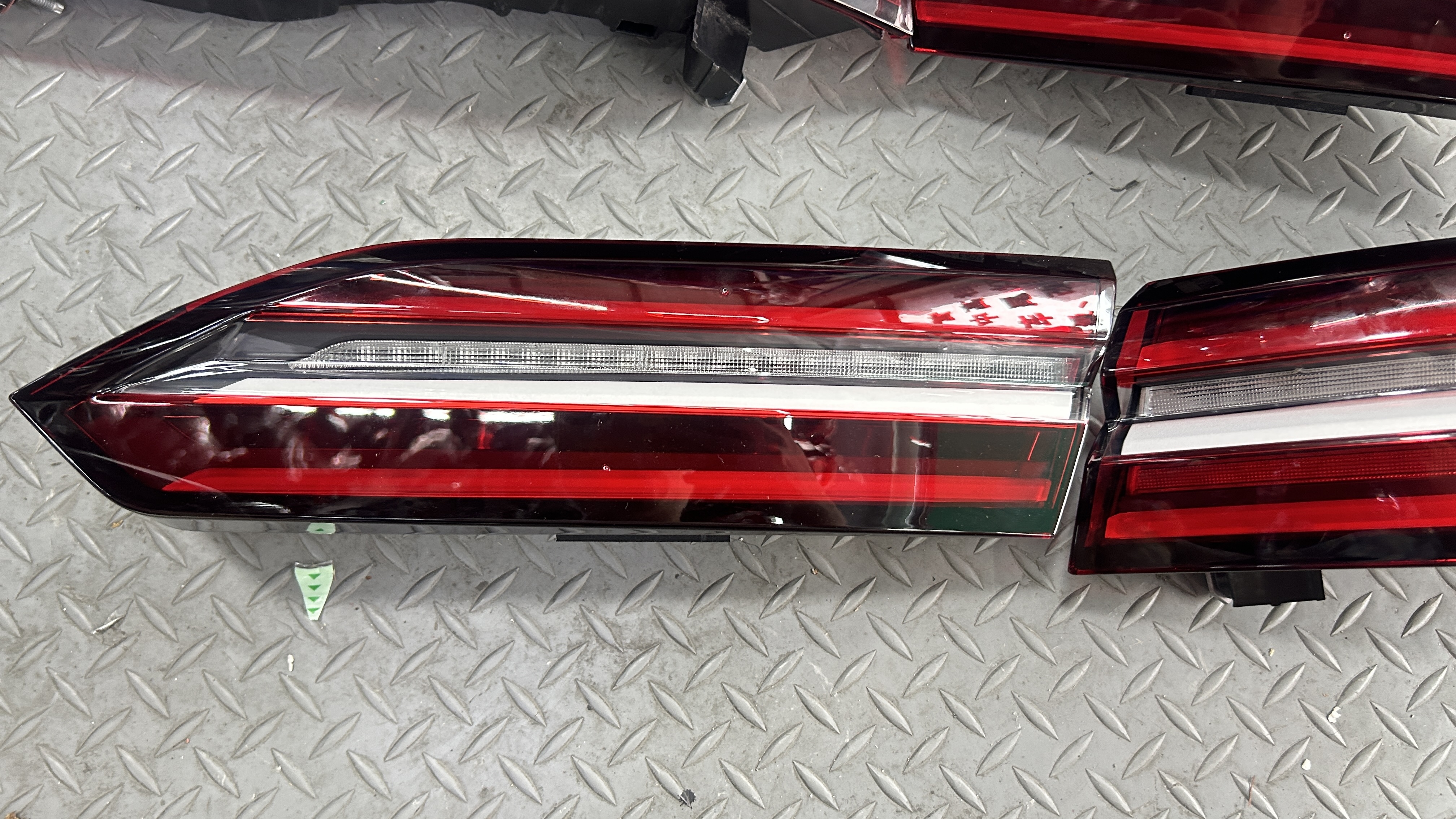 Genuine Used BMW 5 Series G60/G68 Rear Tail Light Assembly Set of 4 (Left Outer + Left Inner + Right Outer + Right Inner)