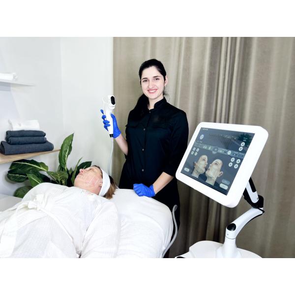 Máquina Ultra III 7D HIFU para el levantamiento por ultrasonido, apretamiento y contorno