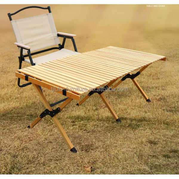 Meubles de salle à manger en bois naturel Moderne Designs Ensemble pliant de tables et chaises de ferme pour événements spéciaux
