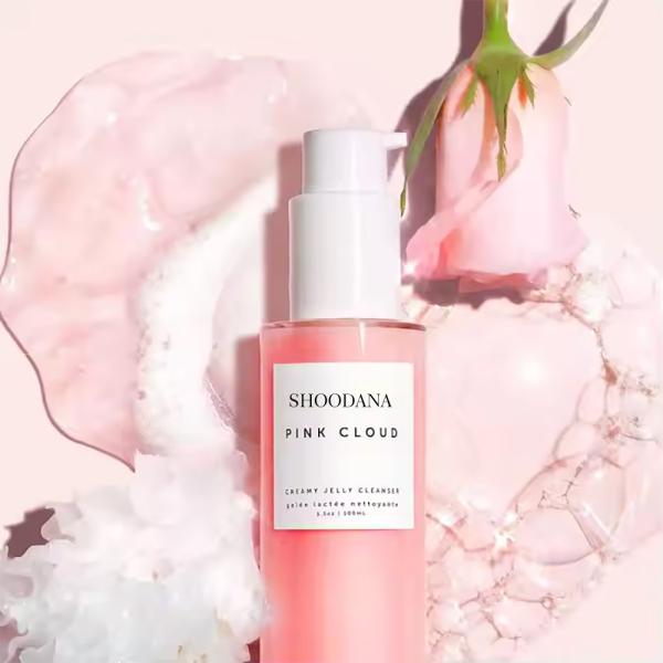 Lotion nettoyante visage éclaircissante douce OEM / ODM Marque privée Rose Nettoyage en profondeur Nuage rose Ingrédients à base de plantes biologiques Forme liquide