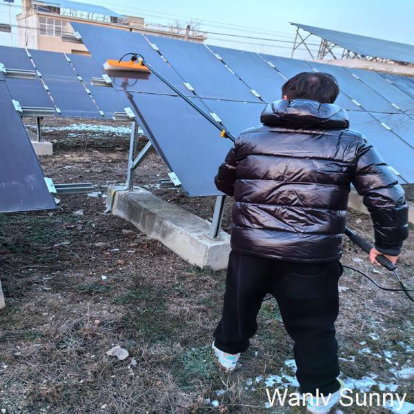 Food Industry Essential Advanced Solar Panel Cleaning Equipment with Lightweight Pole