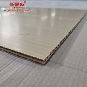 Раздражать деревянную панель стены Wpc дизайна для домашнего украшения