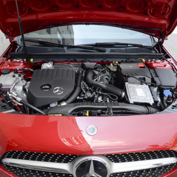 Подержанные автомобили пробега хорошего состояния низкие от Мерседес-Benz Китая горячего продавая 2022 измененная год мода седана спорта