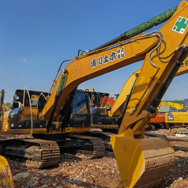 Un moteur de pelleteuse CAT durable avec une puissance nette du volant de 31,1 KW 41,7 HP et une profondeur maximale de creusement de 6,5 M