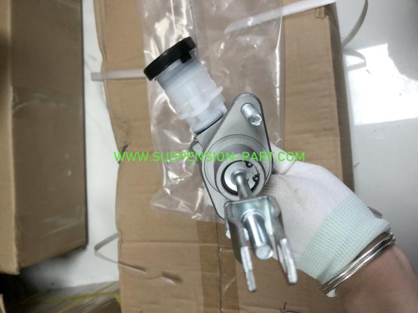 OEM 2345A015 MR995034 CLUTCH MASTER CYLINDER para a Mitsubishi L200/TRITON