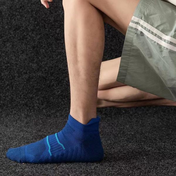 Anti Slip Padded Athletic Socks Cotton Ankle Running Sports Socks Custom Logo