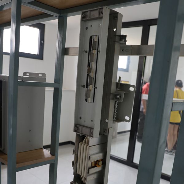 Baja y Alta Tensión Autobús de Enchufes Cerrado Denso Resistente al Fuego con Barra de Aluminio Refractaria