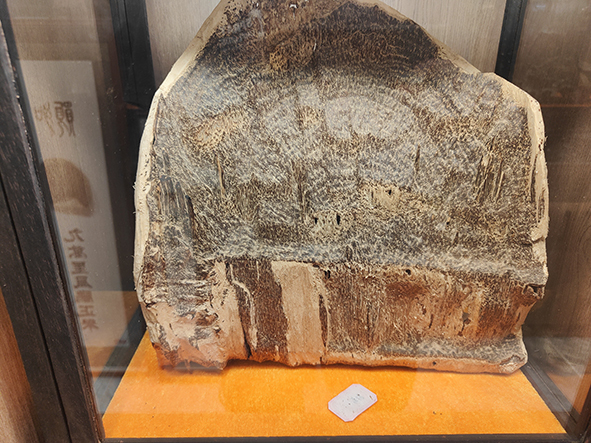 Birthdays Celebration Essential Agarwood Scent Description For Incense