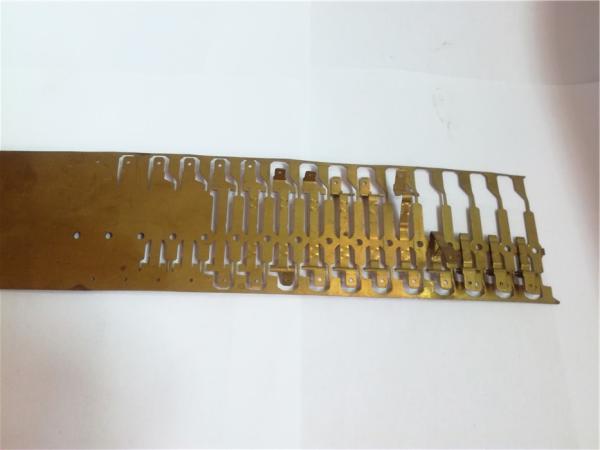 O carimbo morre/bronze dos moldes que carimba as peças um fio EDM de Sodick da cavidade da fileira