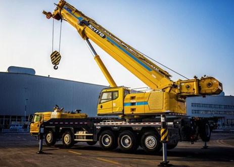 XCT100 Hydraulic Mobile Crane , superior telescopic boom crane For Safety Transportion